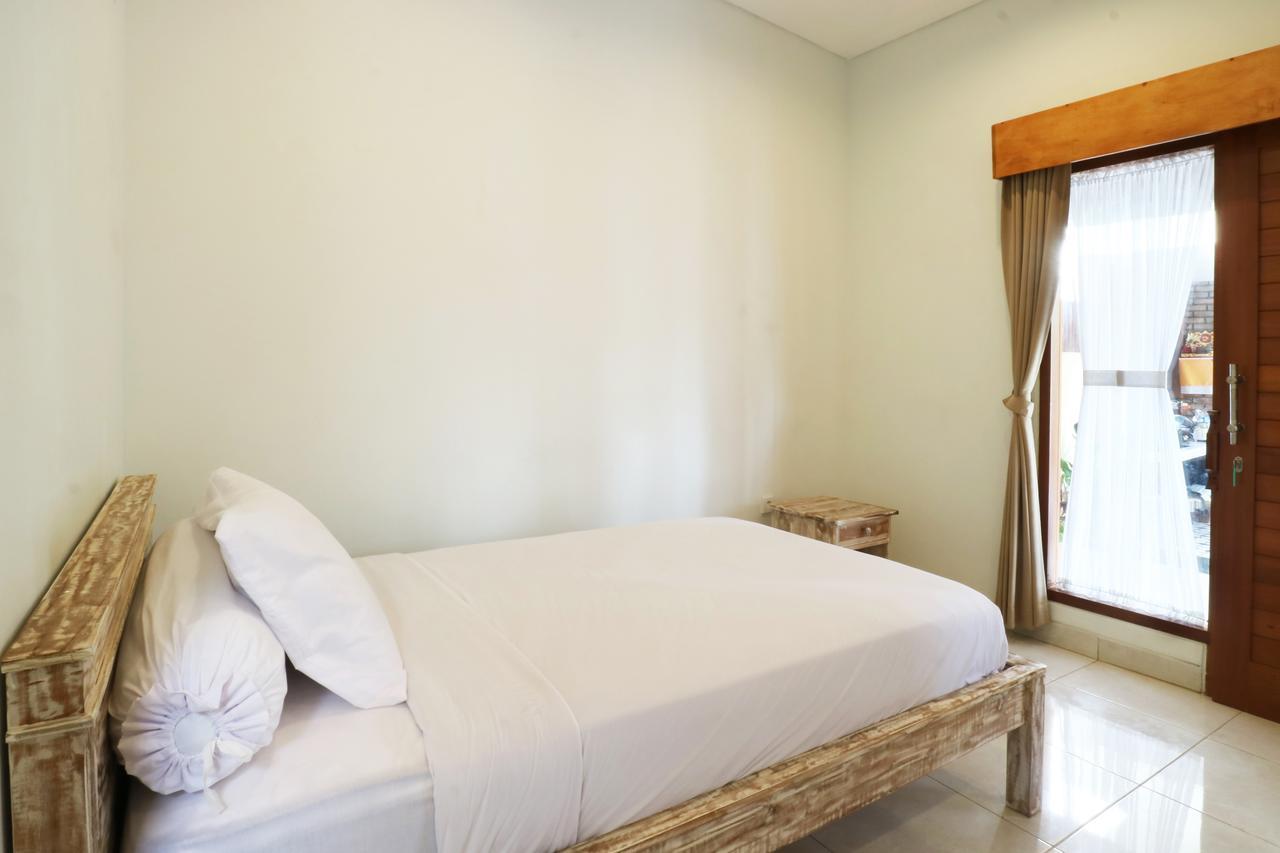Aghasvina Guest House Canggu Buitenkant foto