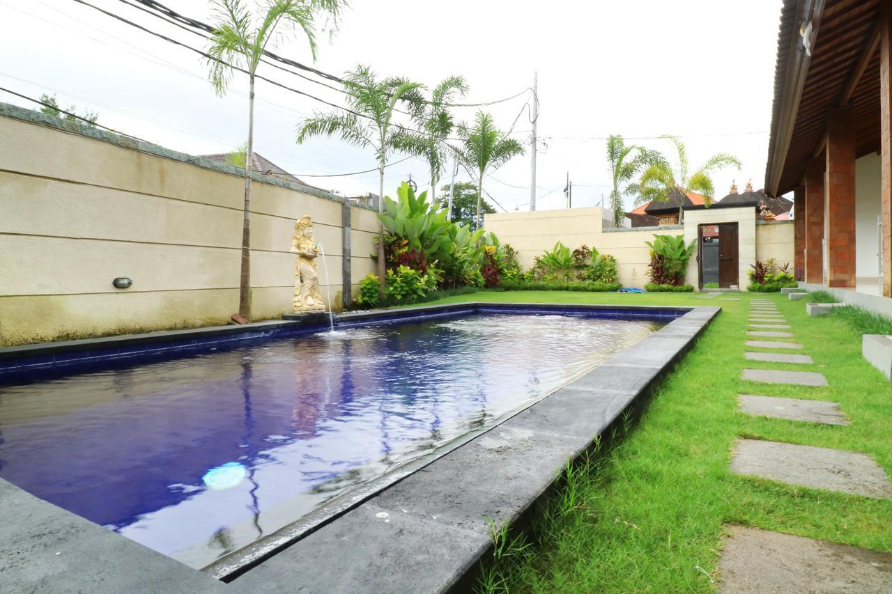 Aghasvina Guest House Canggu Buitenkant foto