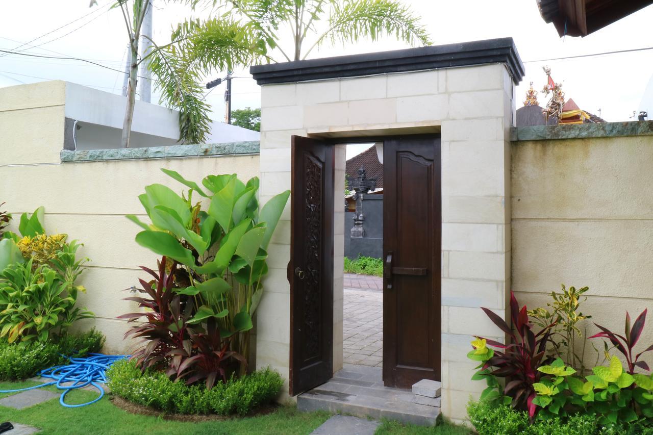 Aghasvina Guest House Canggu Buitenkant foto