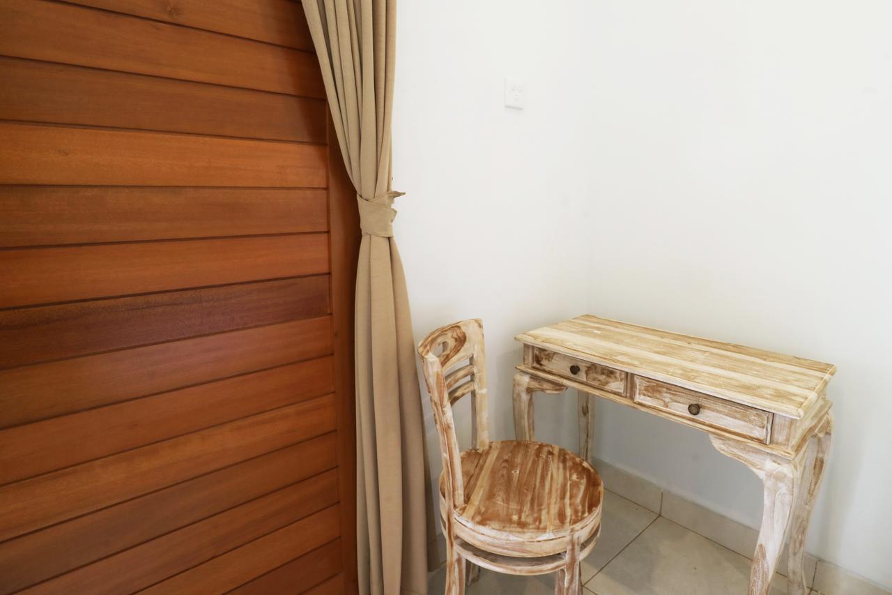 Aghasvina Guest House Canggu Buitenkant foto