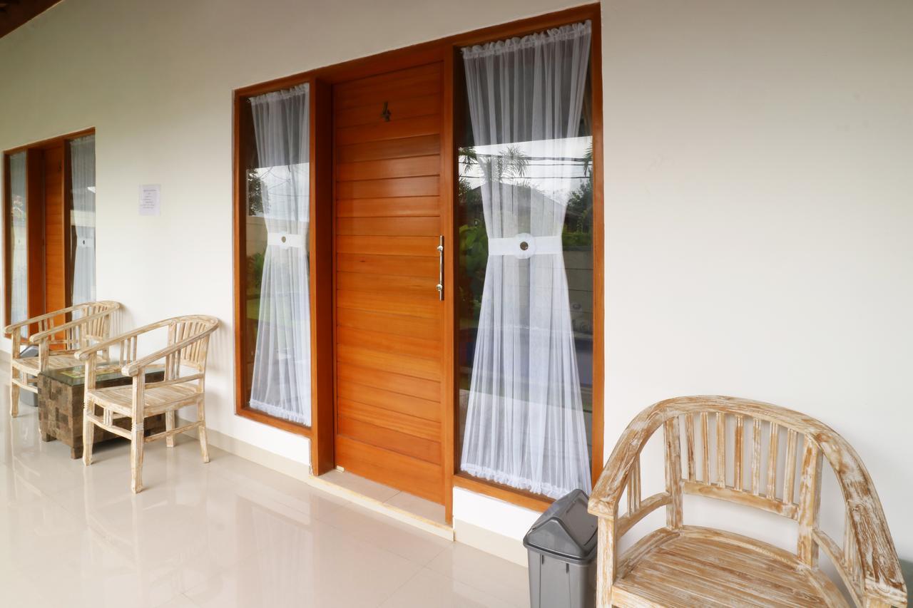 Aghasvina Guest House Canggu Buitenkant foto