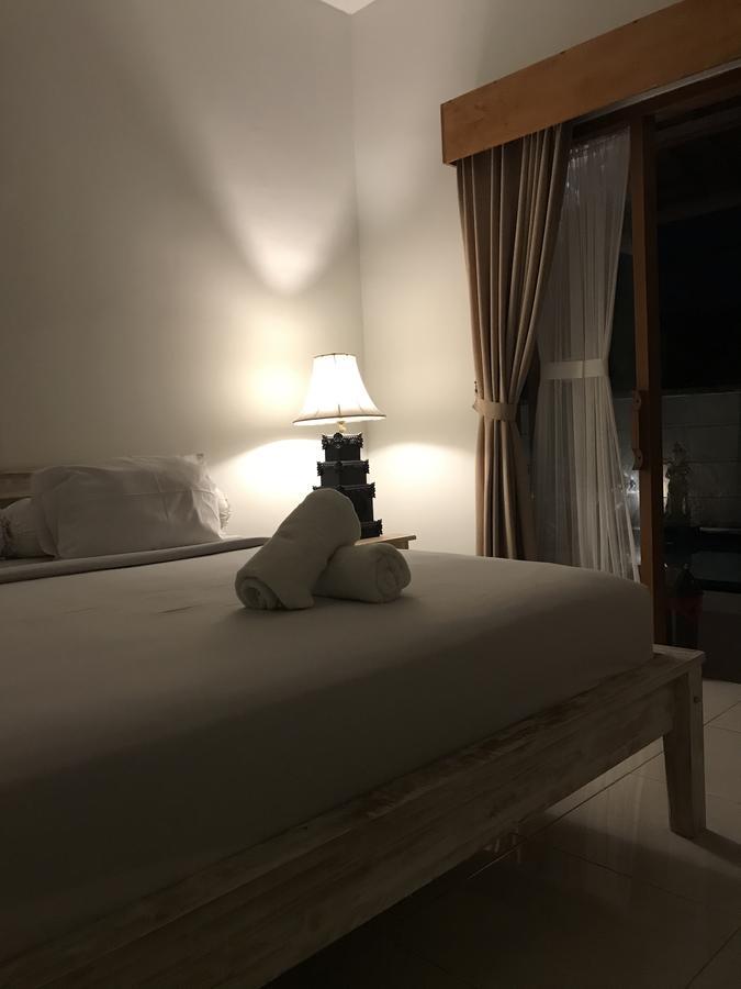 Aghasvina Guest House Canggu Buitenkant foto